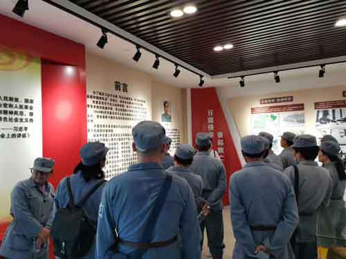参观朱德出太行展览馆.jpg