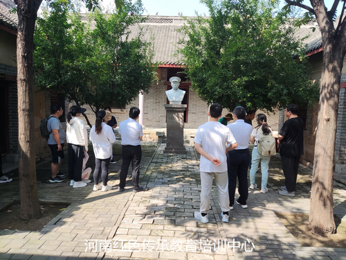红色教育培训基地.jpg