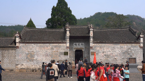 红二十五军军部旧址何氏祠.jpg