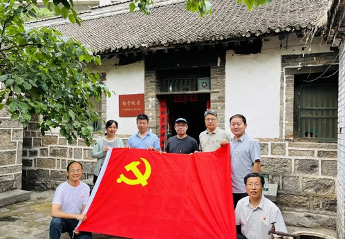 卫辉市狮豹头乡杨贵故居.jpg