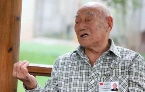 傅英.jpg