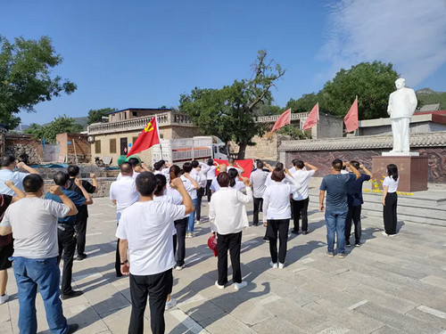 鹤壁毛连洞红色教育基地.jpg
