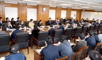 财政部召开五四青年座谈会